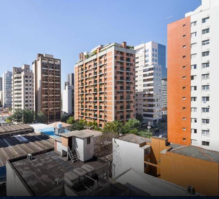 Apartamento Espacoso Em Pinheiros Ao Lado Do Metro Lägenhet São Paulo Exteriör bild